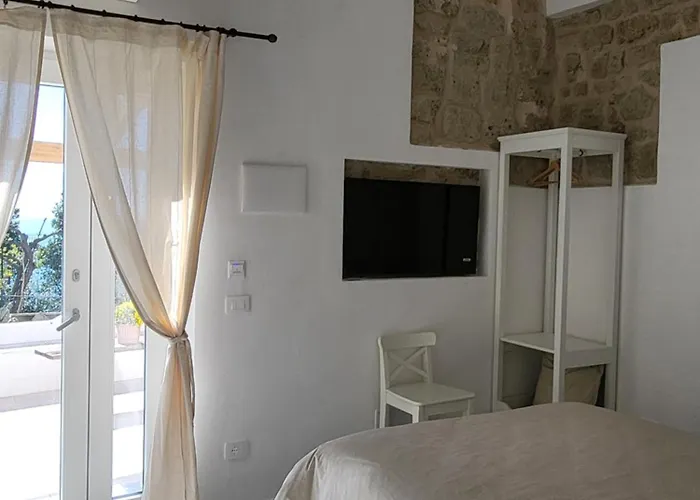 Il Panorama Di Ercole Penzion 4*