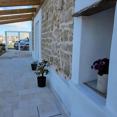 بيت ضيافة Il Panorama Di Ercole 4*